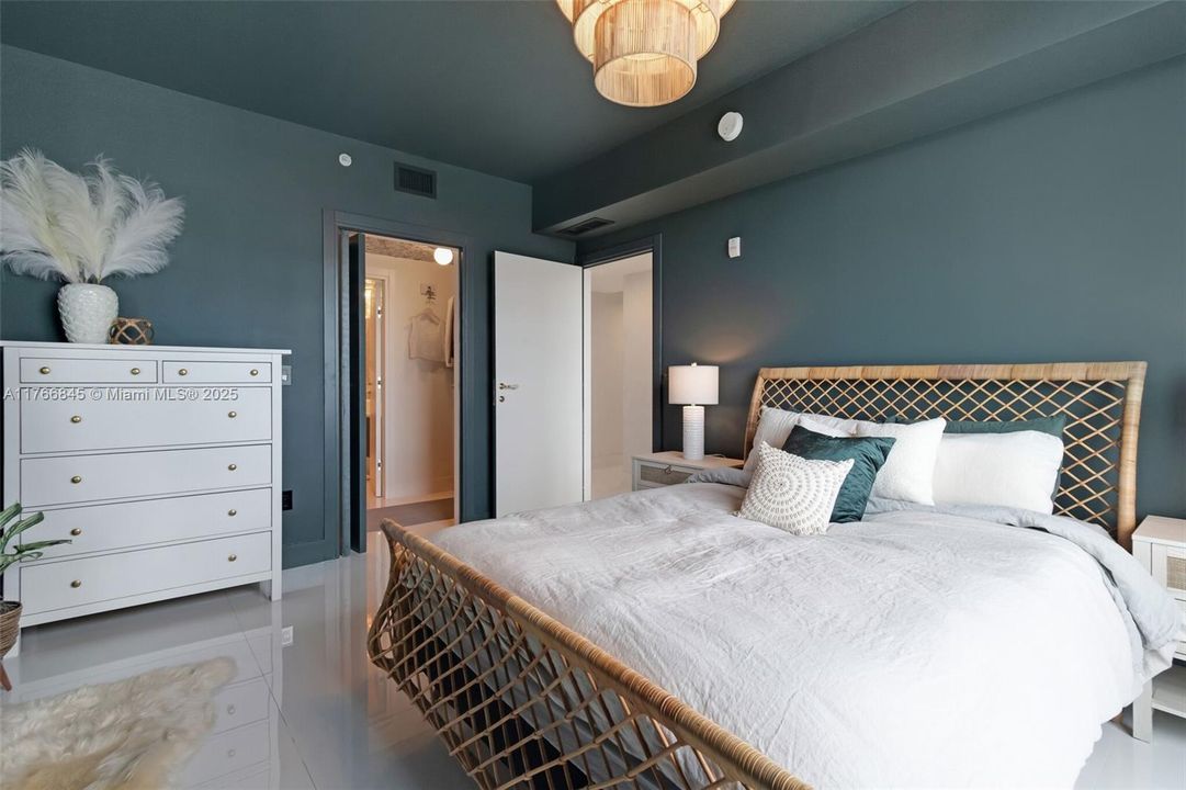 Недавно продано: $835,000 (2 спален, 2 ванн, 1209 Квадратных фут)