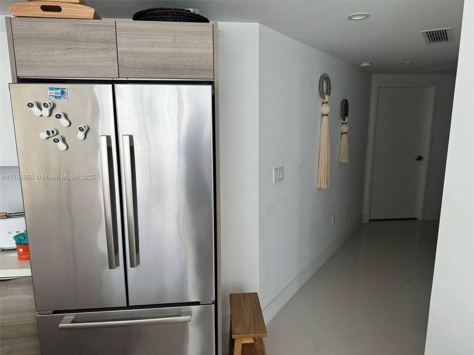 待售: $1,250,000 (2 贝兹, 2 浴室, 1276 平方英尺)