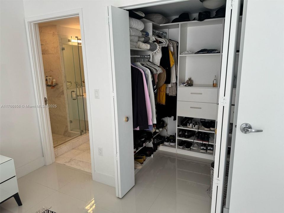 待售: $1,250,000 (2 贝兹, 2 浴室, 1276 平方英尺)