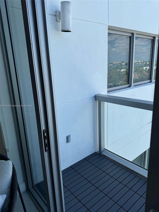 待售: $1,250,000 (2 贝兹, 2 浴室, 1276 平方英尺)