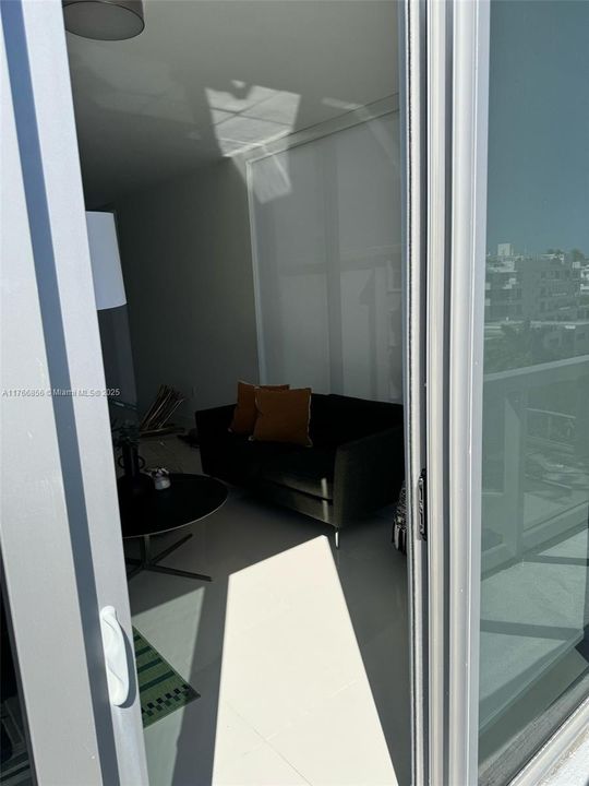 待售: $1,250,000 (2 贝兹, 2 浴室, 1276 平方英尺)