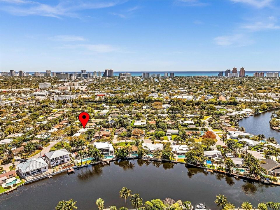 最近售出: $899,000 (3 贝兹, 2 浴室, 1696 平方英尺)