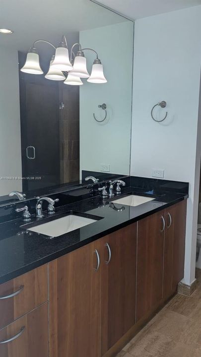 Recently Rented: $3,900 (2 beds, 2 baths, 1091 Square Feet)