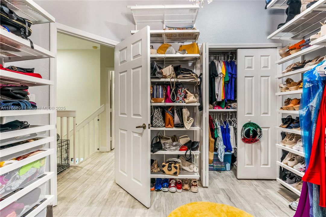 最近售出: $520,000 (3 贝兹, 2 浴室, 1476 平方英尺)