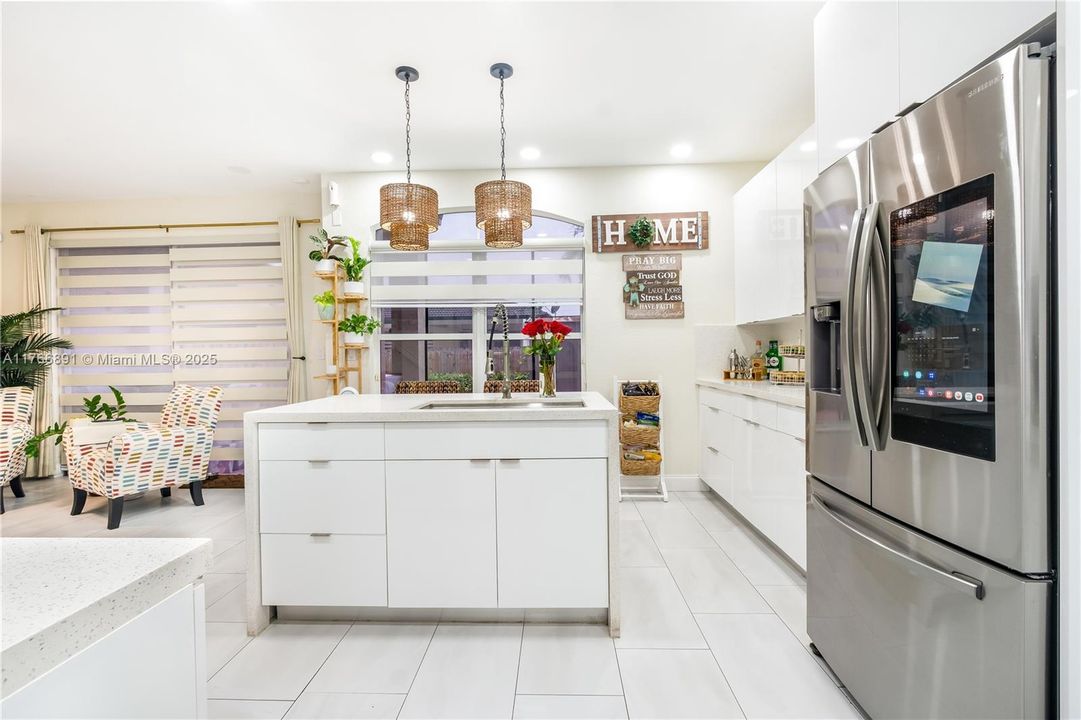 最近售出: $520,000 (3 贝兹, 2 浴室, 1476 平方英尺)