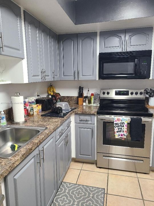 Recently Sold: $220,000 (2 beds, 2 baths, 1585 Square Feet)