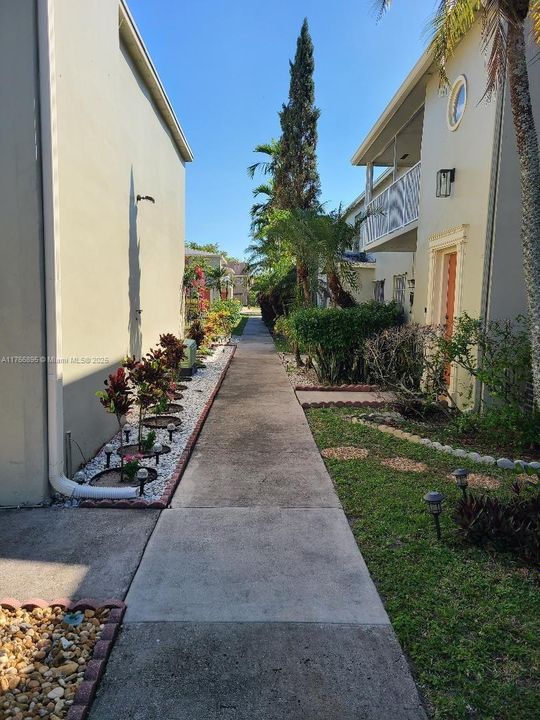 ENTRY TO MAIN DOOR OF UNIT