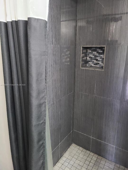 DOWN STAIR BATH ROOM