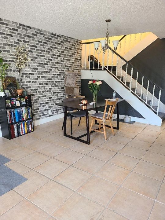 ENTRY OF UNIT AND DINNING ROOM