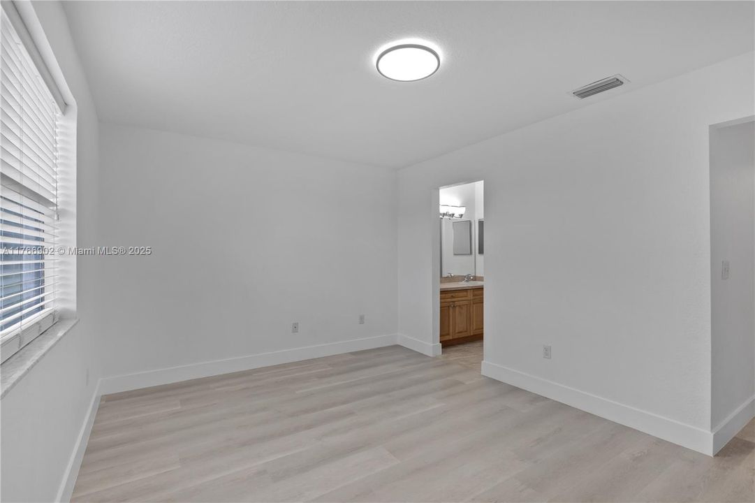 最近租的: $2,250 (3 贝兹, 2 浴室, 1195 平方英尺)