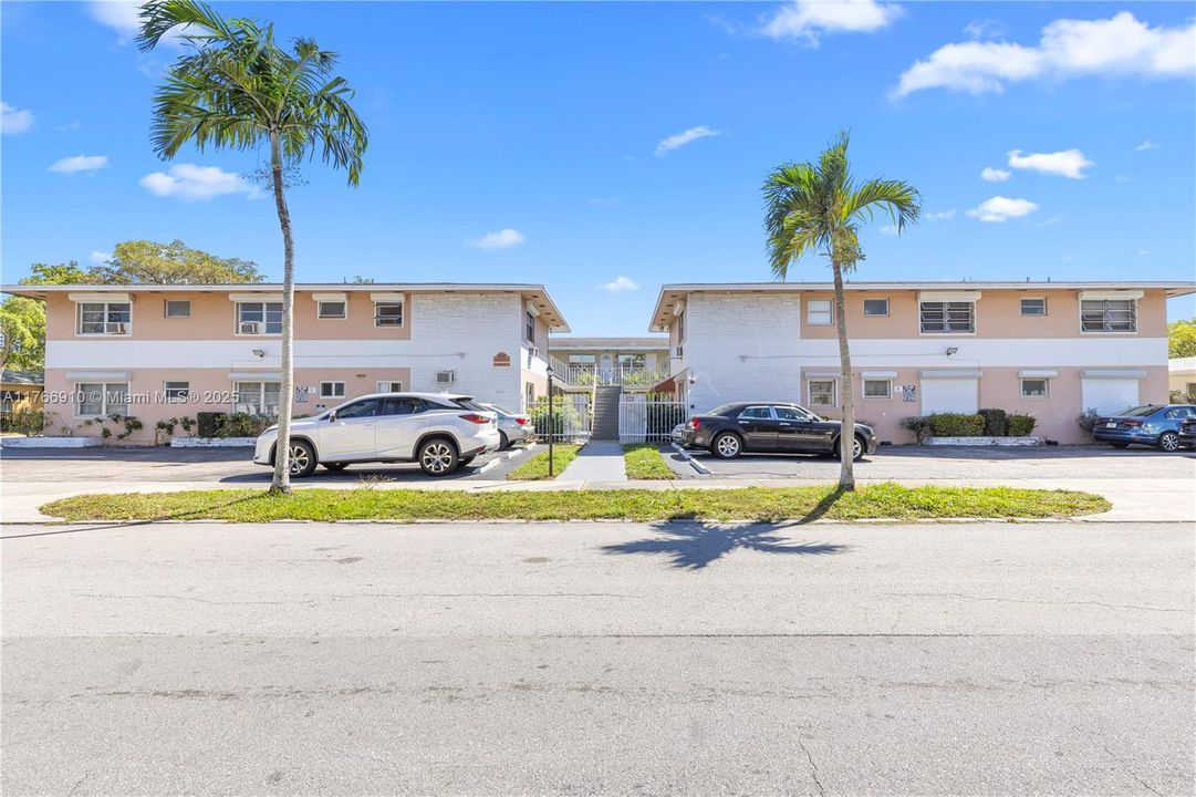 Recently Sold: $4,400,000 (0 beds, 0 baths, 0 Square Feet)