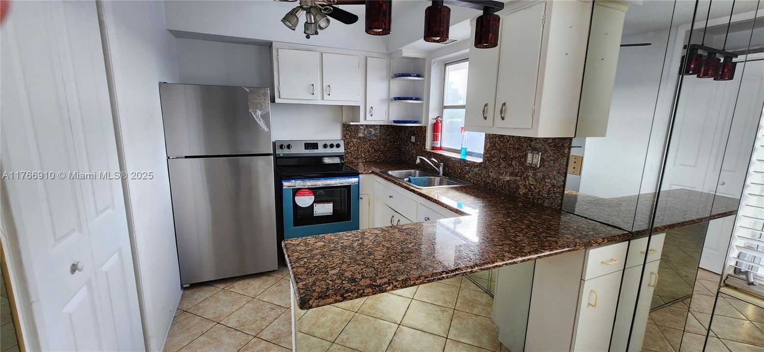 Recently Sold: $4,400,000 (0 beds, 0 baths, 0 Square Feet)