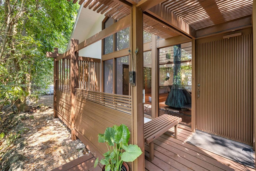 Recently Sold: $1,885,000 (3 beds, 3 baths, 3189 Square Feet)