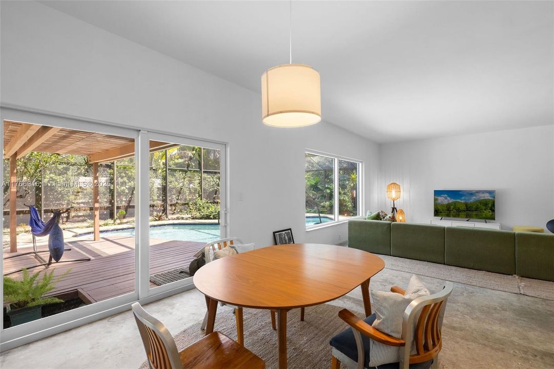 Recently Sold: $1,885,000 (3 beds, 3 baths, 3189 Square Feet)