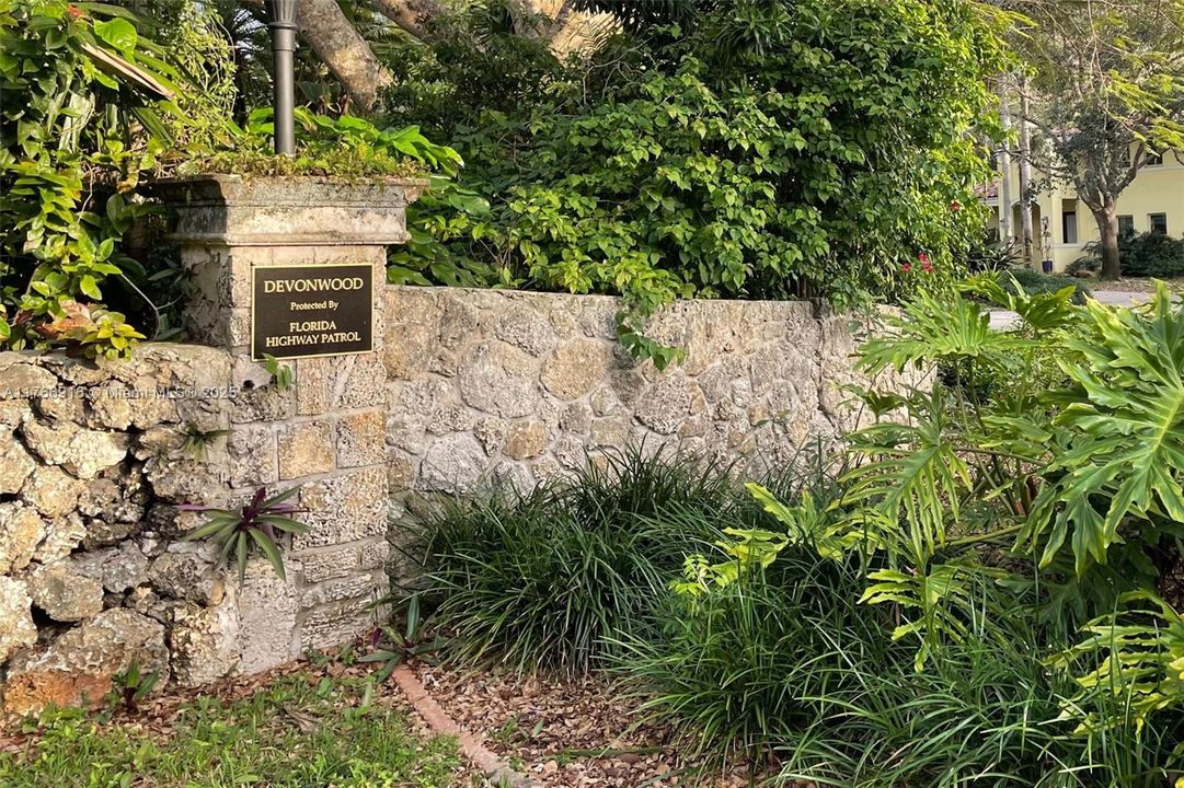 Recently Sold: $1,885,000 (3 beds, 3 baths, 3189 Square Feet)