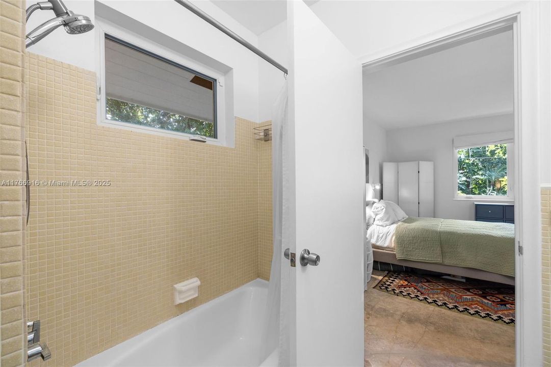 Recently Sold: $1,885,000 (3 beds, 3 baths, 3189 Square Feet)