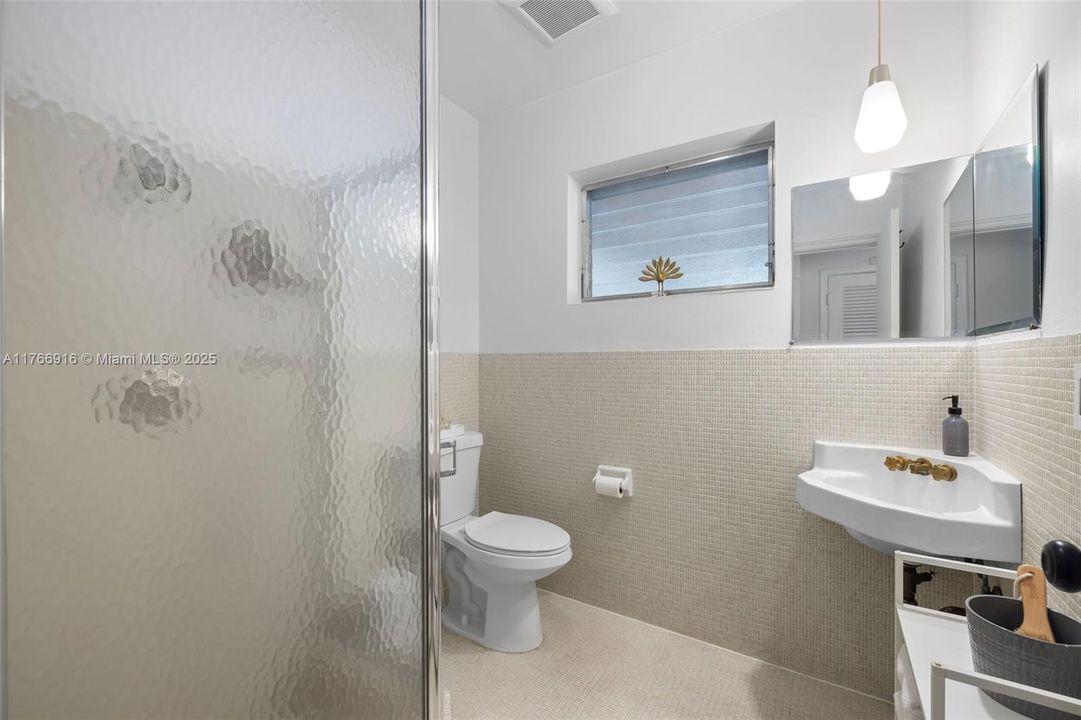 Recently Sold: $1,885,000 (3 beds, 3 baths, 3189 Square Feet)