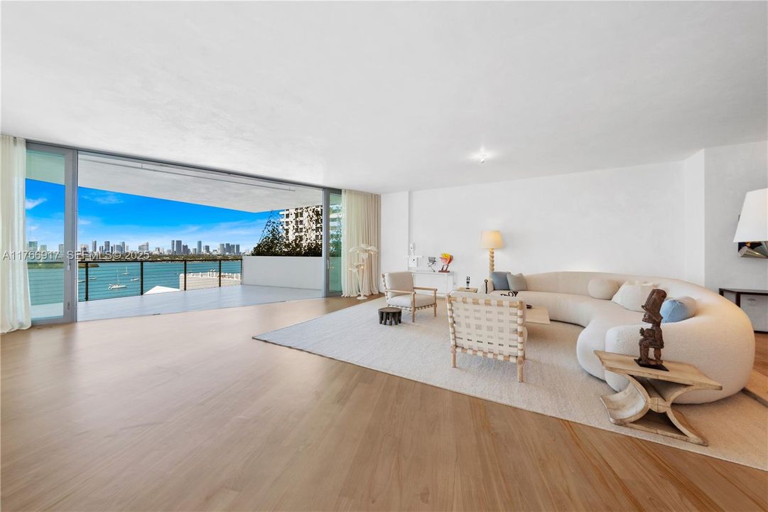 For Sale: $11,900,000 (5 beds, 5 baths, 3936 Square Feet)