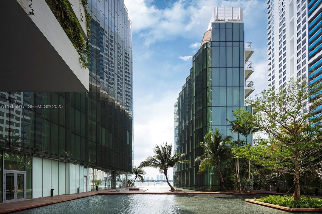 For Sale: $11,900,000 (5 beds, 5 baths, 3936 Square Feet)