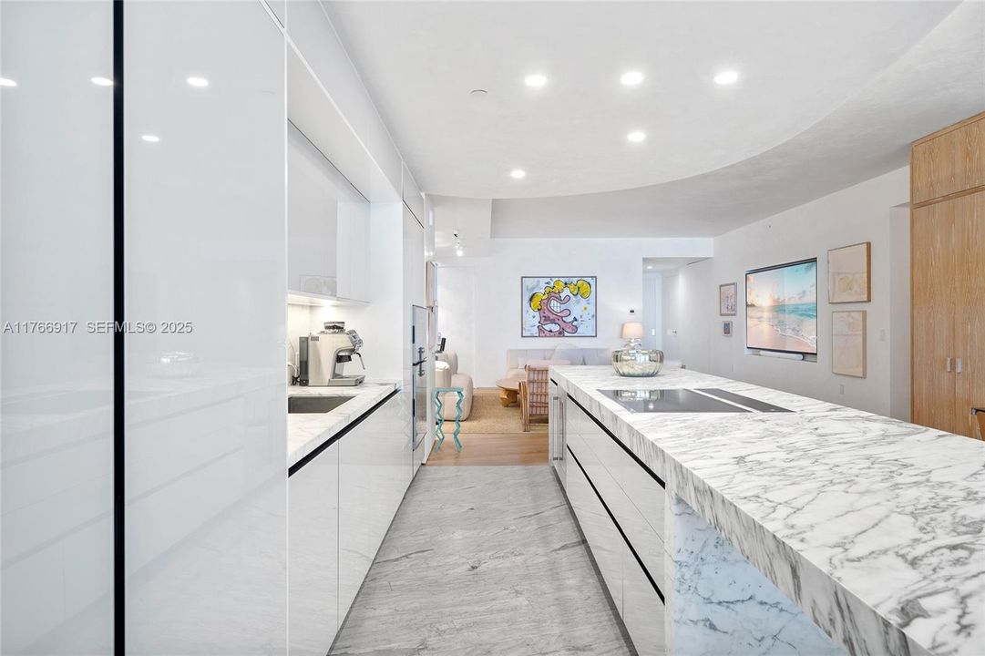 For Sale: $11,900,000 (5 beds, 5 baths, 3936 Square Feet)