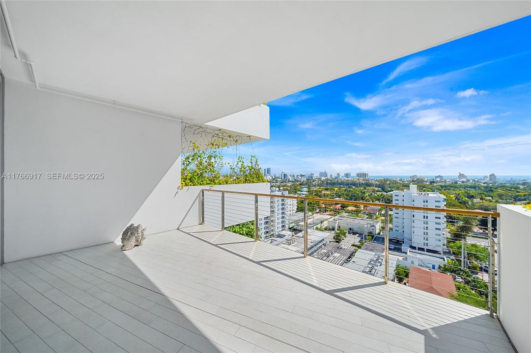 For Sale: $11,900,000 (5 beds, 5 baths, 3936 Square Feet)