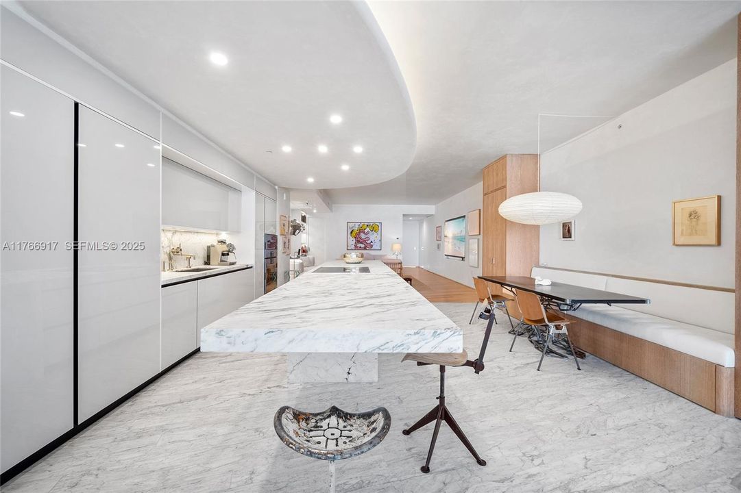 For Sale: $11,900,000 (5 beds, 5 baths, 3936 Square Feet)