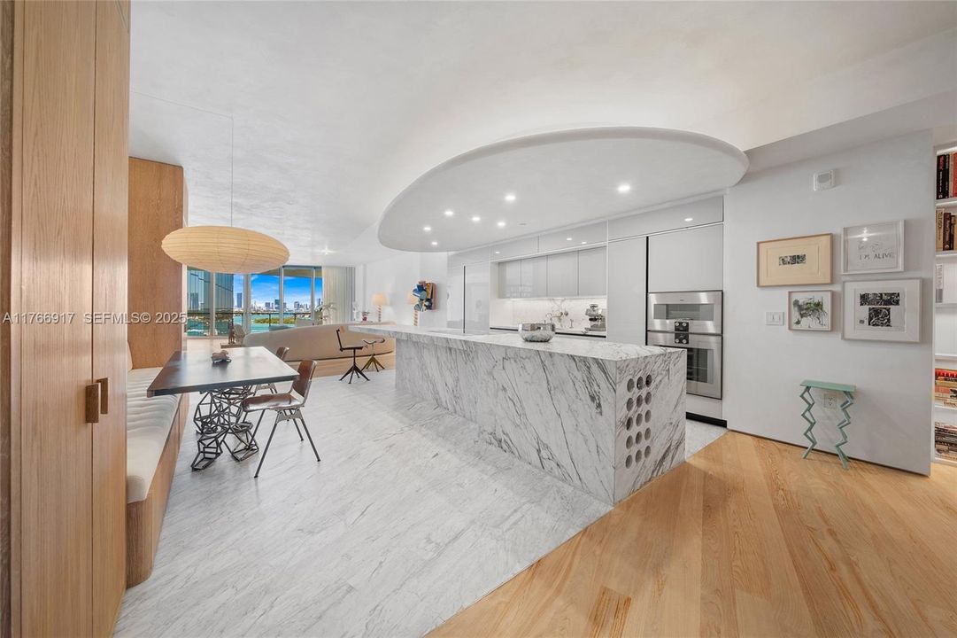 For Sale: $11,900,000 (5 beds, 5 baths, 3936 Square Feet)