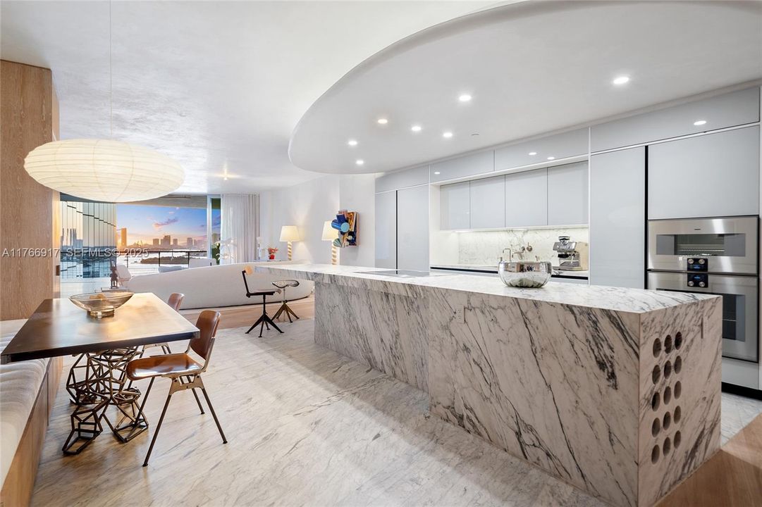 For Sale: $11,900,000 (5 beds, 5 baths, 3936 Square Feet)