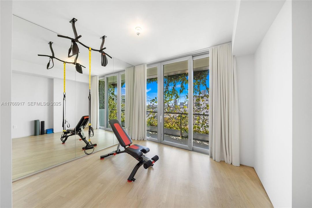 For Sale: $11,900,000 (5 beds, 5 baths, 3936 Square Feet)