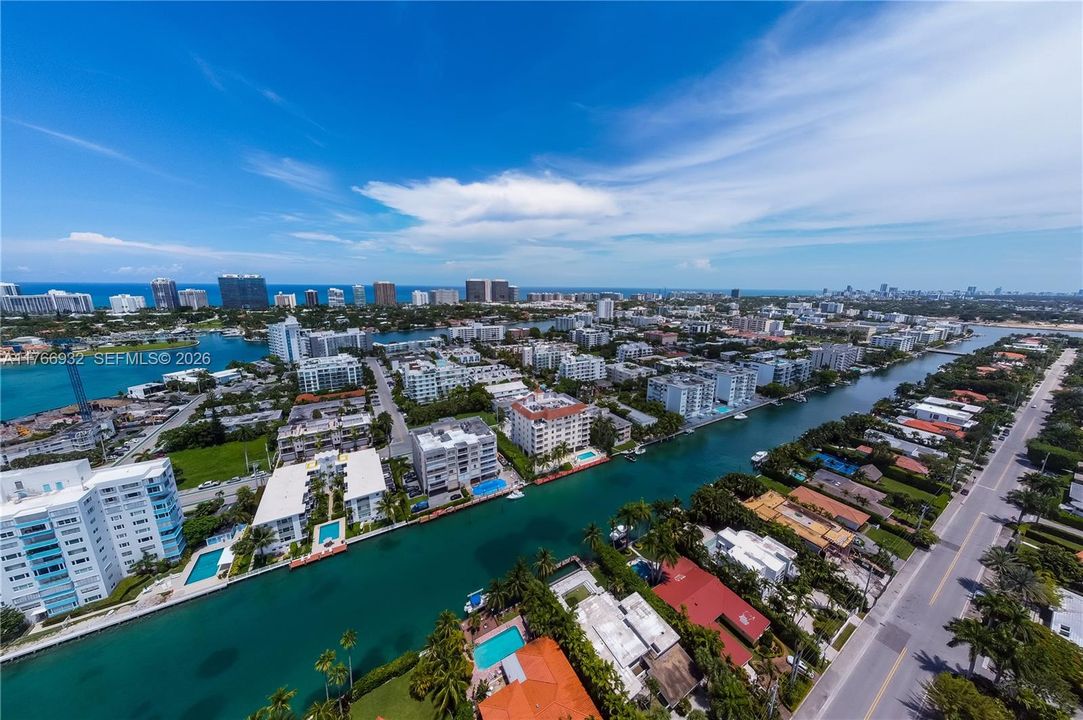 На продажу: $660,000 (2 спален, 2 ванн, 1620 Квадратных фут)