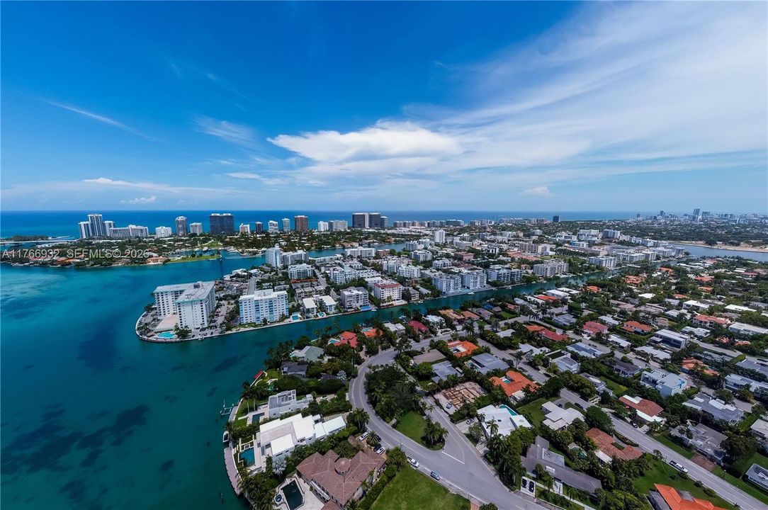 На продажу: $660,000 (2 спален, 2 ванн, 1620 Квадратных фут)