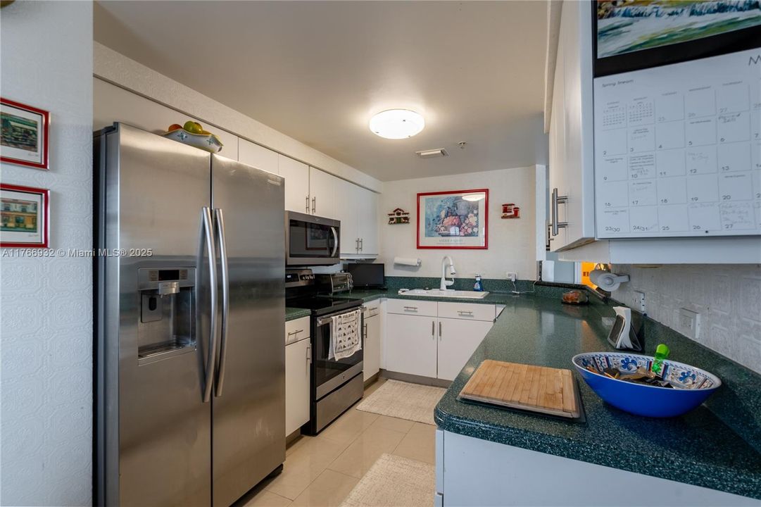 На продажу: $679,000 (2 спален, 2 ванн, 1620 Квадратных фут)