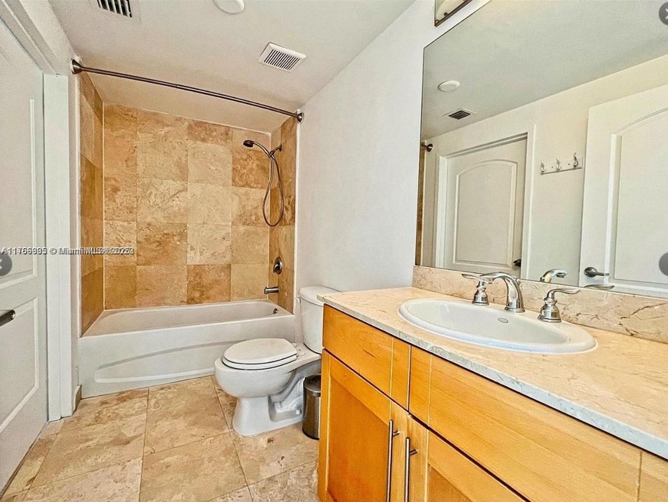 Недавно арендовано: $3,495 (2 спален, 2 ванн, 976 Квадратных фут)