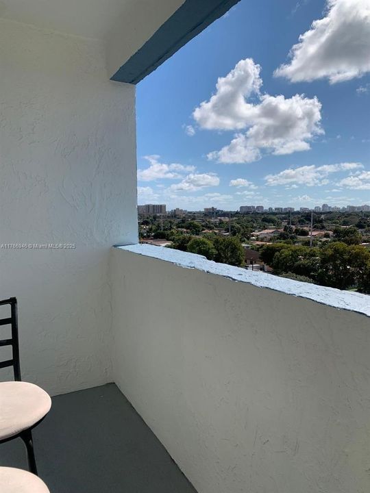 Recently Rented: $2,200 (2 beds, 2 baths, 882 Square Feet)