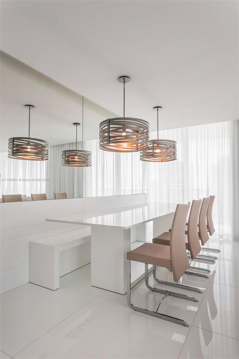 For Sale: $1,689,000 (3 beds, 3 baths, 1230 Square Feet)