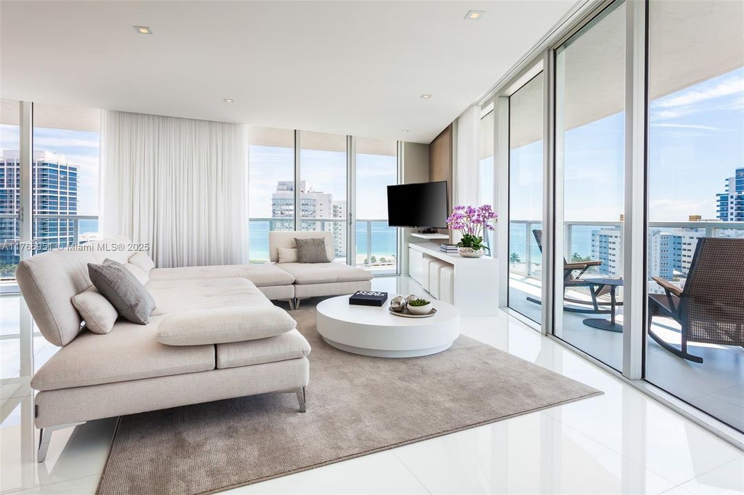 For Sale: $1,689,000 (3 beds, 3 baths, 1230 Square Feet)