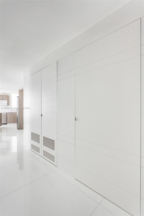 For Sale: $1,689,000 (3 beds, 3 baths, 1230 Square Feet)