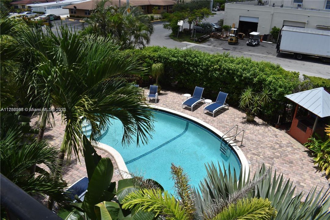 Recently Sold: $140,000 (1 beds, 1 baths, 680 Square Feet)