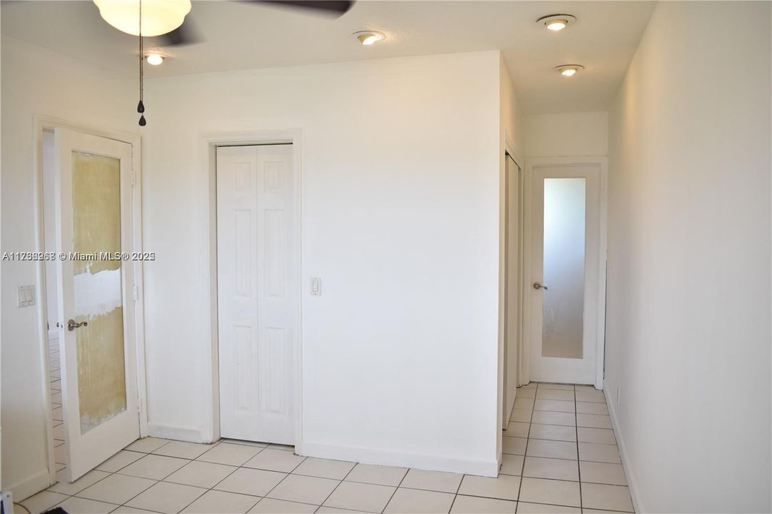 Recently Sold: $140,000 (1 beds, 1 baths, 680 Square Feet)