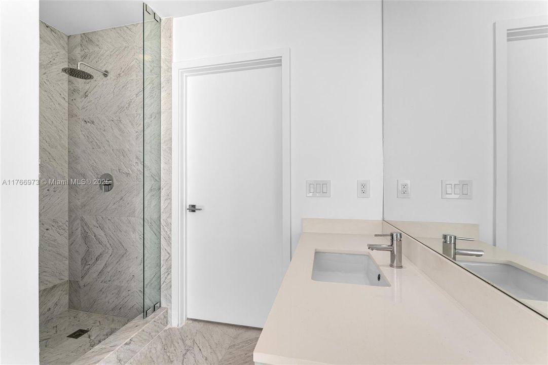 待售: $4,150,000 (5 贝兹, 5 浴室, 2887 平方英尺)