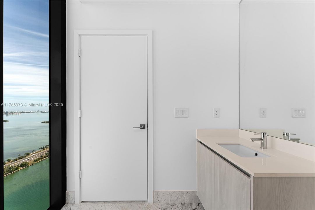 待售: $4,150,000 (5 贝兹, 5 浴室, 2887 平方英尺)