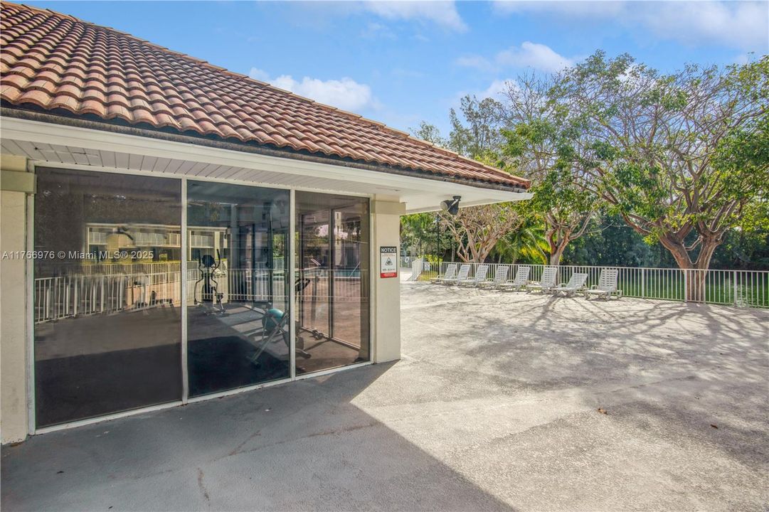 待售: $263,900 (2 贝兹, 2 浴室, 980 平方英尺)