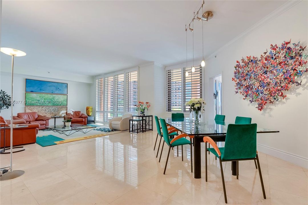 Active With Contract: $3,300,000 (3 beds, 3 baths, 3100 Square Feet)