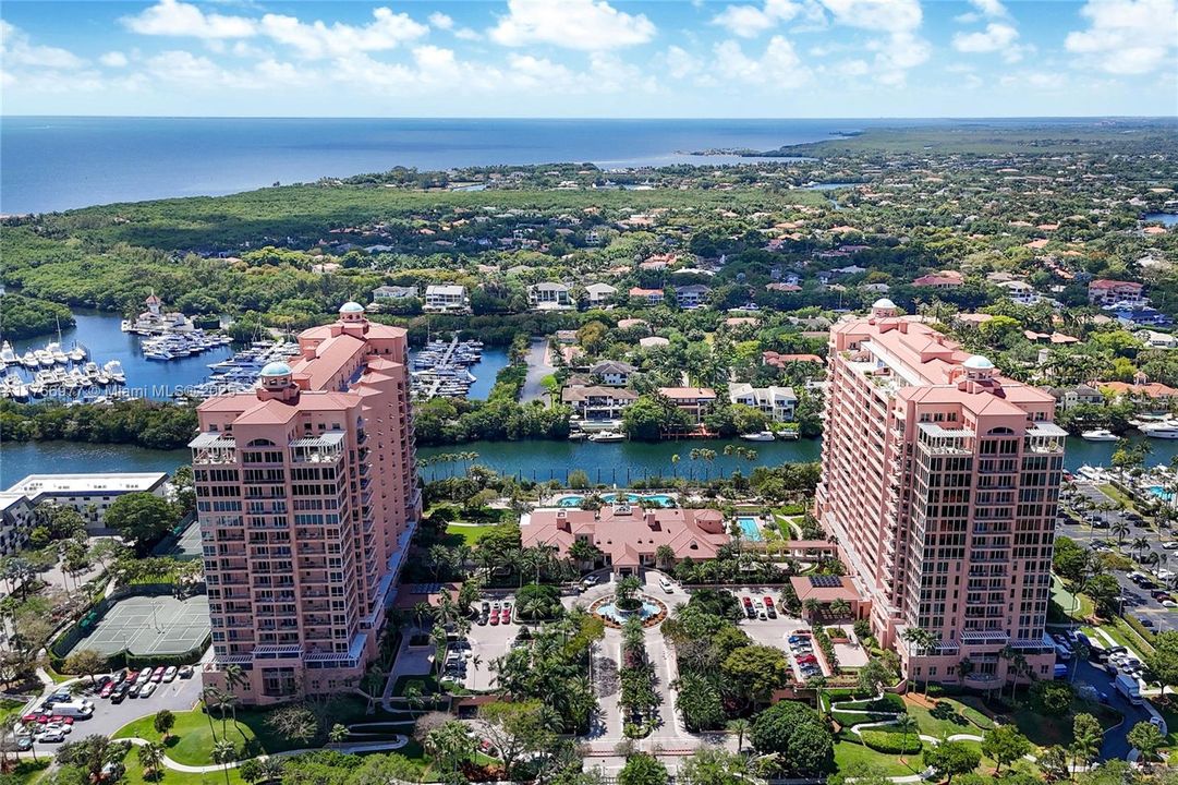 Active With Contract: $3,300,000 (3 beds, 3 baths, 3100 Square Feet)