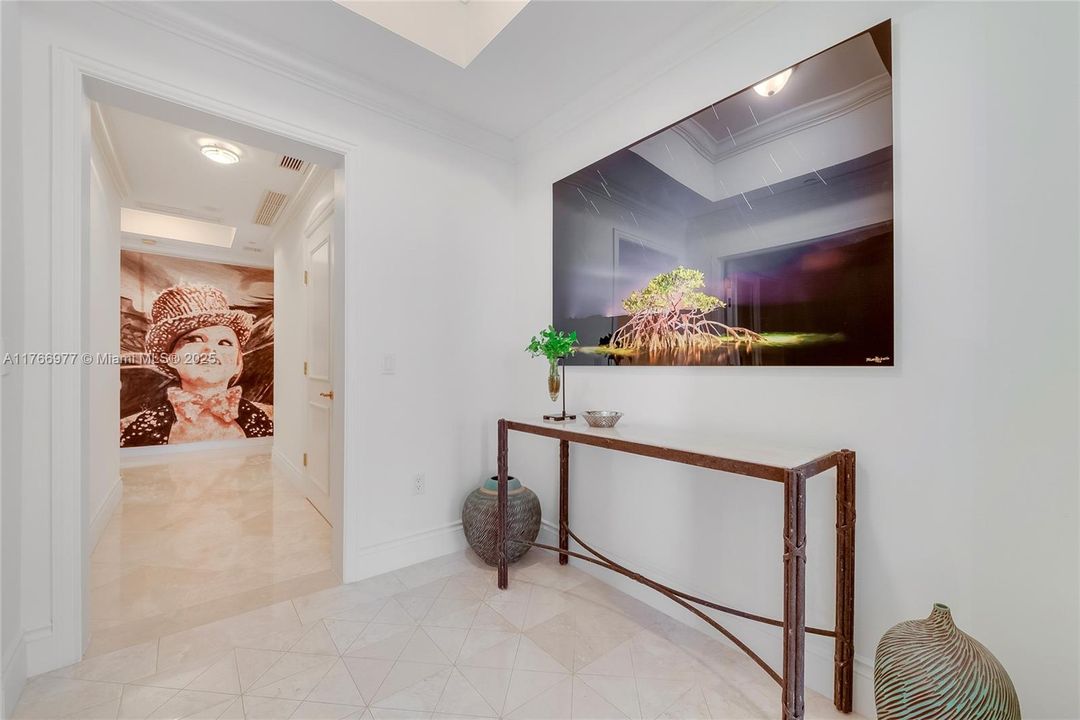 Active With Contract: $3,300,000 (3 beds, 3 baths, 3100 Square Feet)