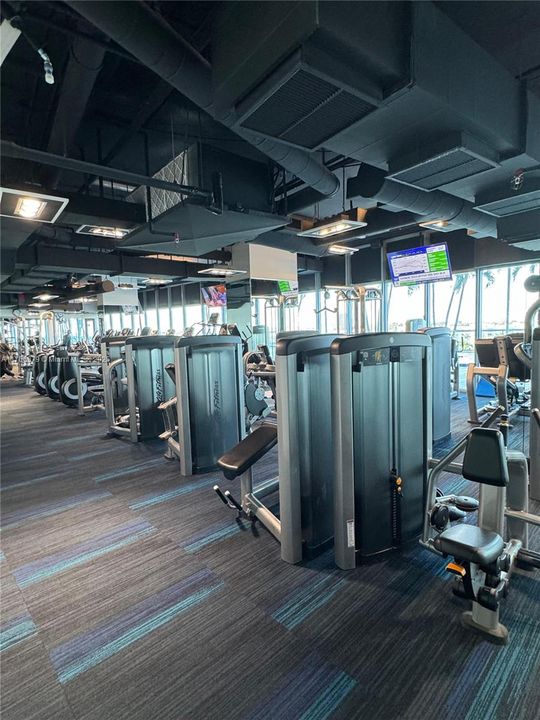 For Sale: $525,000 (1 beds, 1 baths, 773 Square Feet)