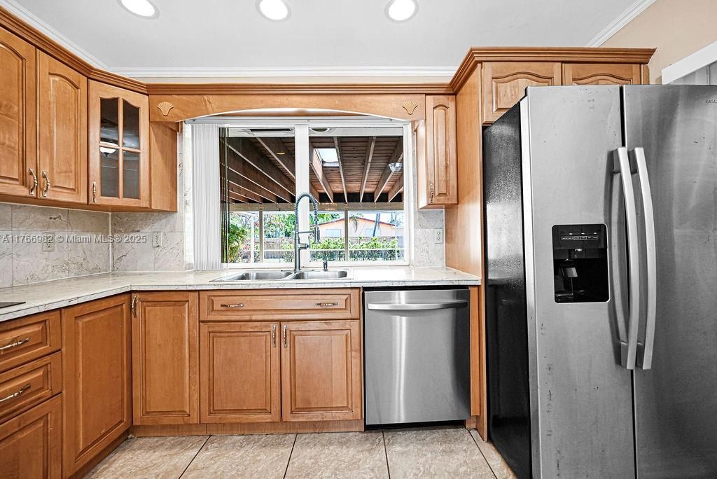 最近售出: $589,000 (3 贝兹, 2 浴室, 1444 平方英尺)