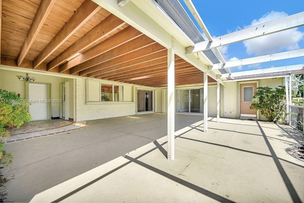 最近售出: $589,000 (3 贝兹, 2 浴室, 1444 平方英尺)