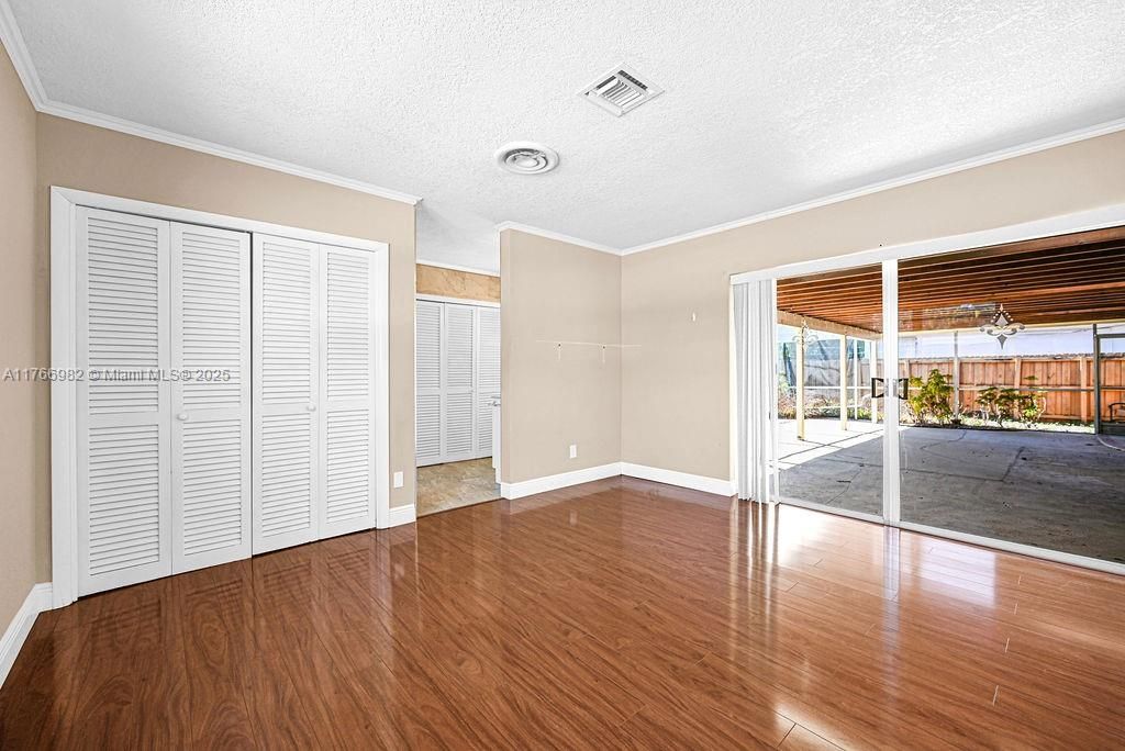 最近售出: $589,000 (3 贝兹, 2 浴室, 1444 平方英尺)