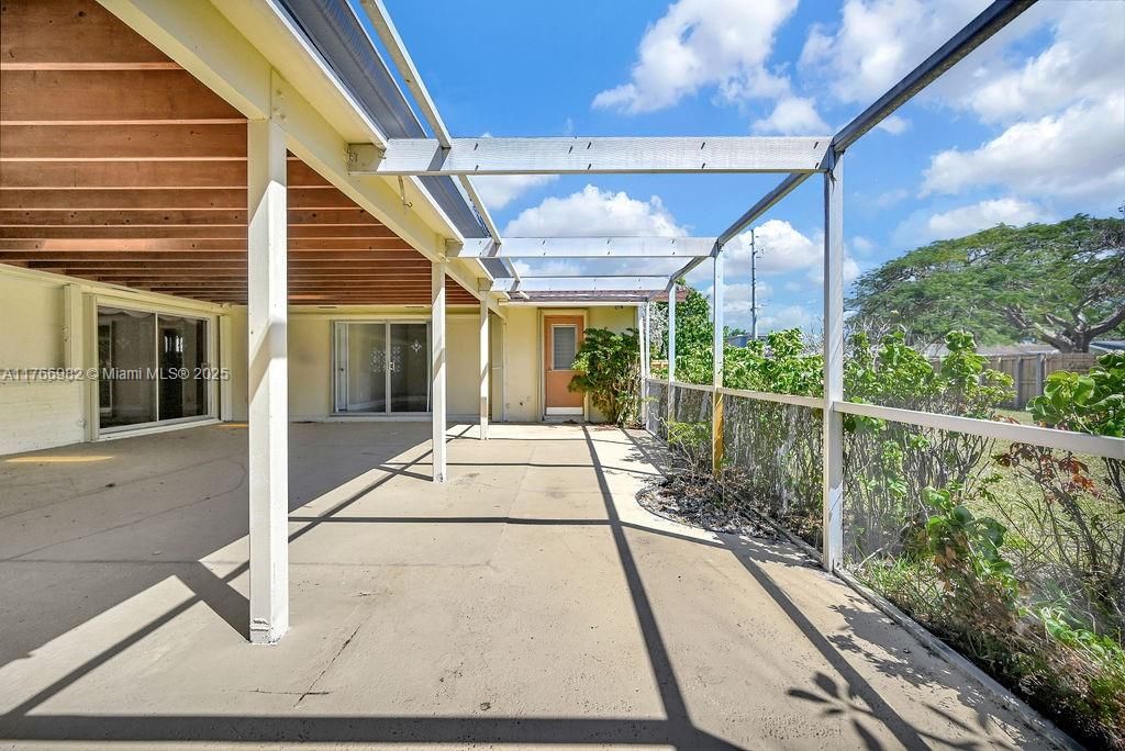 最近售出: $589,000 (3 贝兹, 2 浴室, 1444 平方英尺)